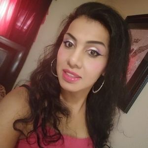 Meet your Posher, Daniela